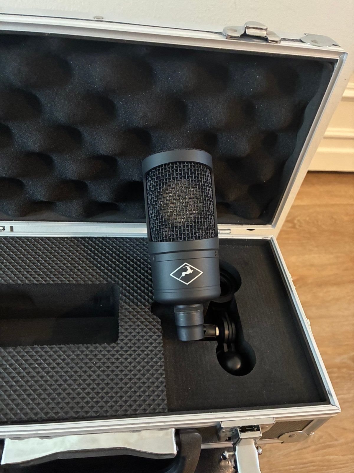 Antelope Audio Edge Solo Modeling Microphone, Muziek en Instrumenten, Microfoons, Ophalen, Gebruikt