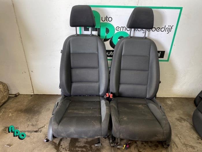 Kit revêtement (complet) d'un Volkswagen Golf (Golf 09-), Volkswagen, -, 3 mois de garantie, Utilisé