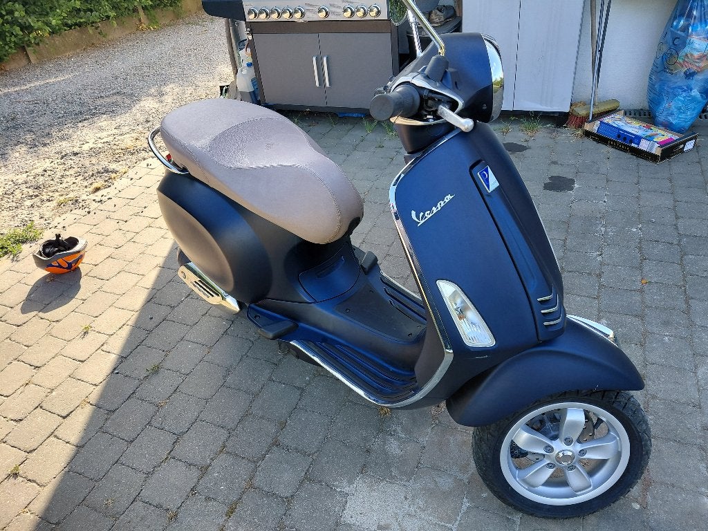 Vespa Primavera très bonne etat, Fietsen en Brommers, Nieuw, Ophalen of Verzenden, Klasse B (45 km/u)