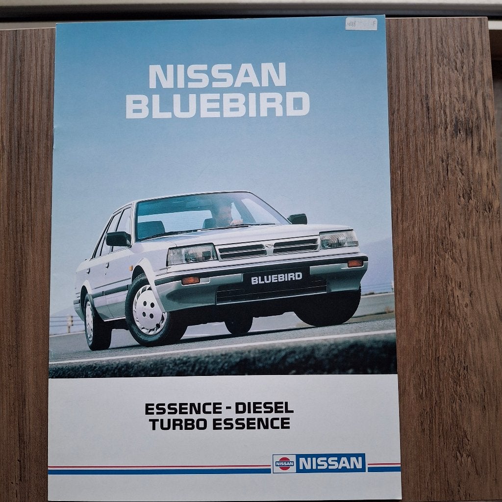 NISSAN BLUEBIRD ESSENCE - DIESEL TURBO ESSENCE 04/88, Enlèvement ou Envoi, Neuf, Nissan