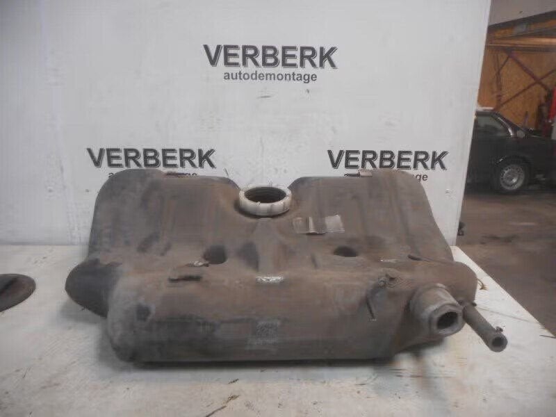 BRANDSTOFTANK Volvo 480 (01-1986/07-1996) (1412169f), Enlèvement ou Envoi, Info@volvocars.com, Volvo Car Germany GmbH, Siegburger Straße 229 50679 Köln, DE