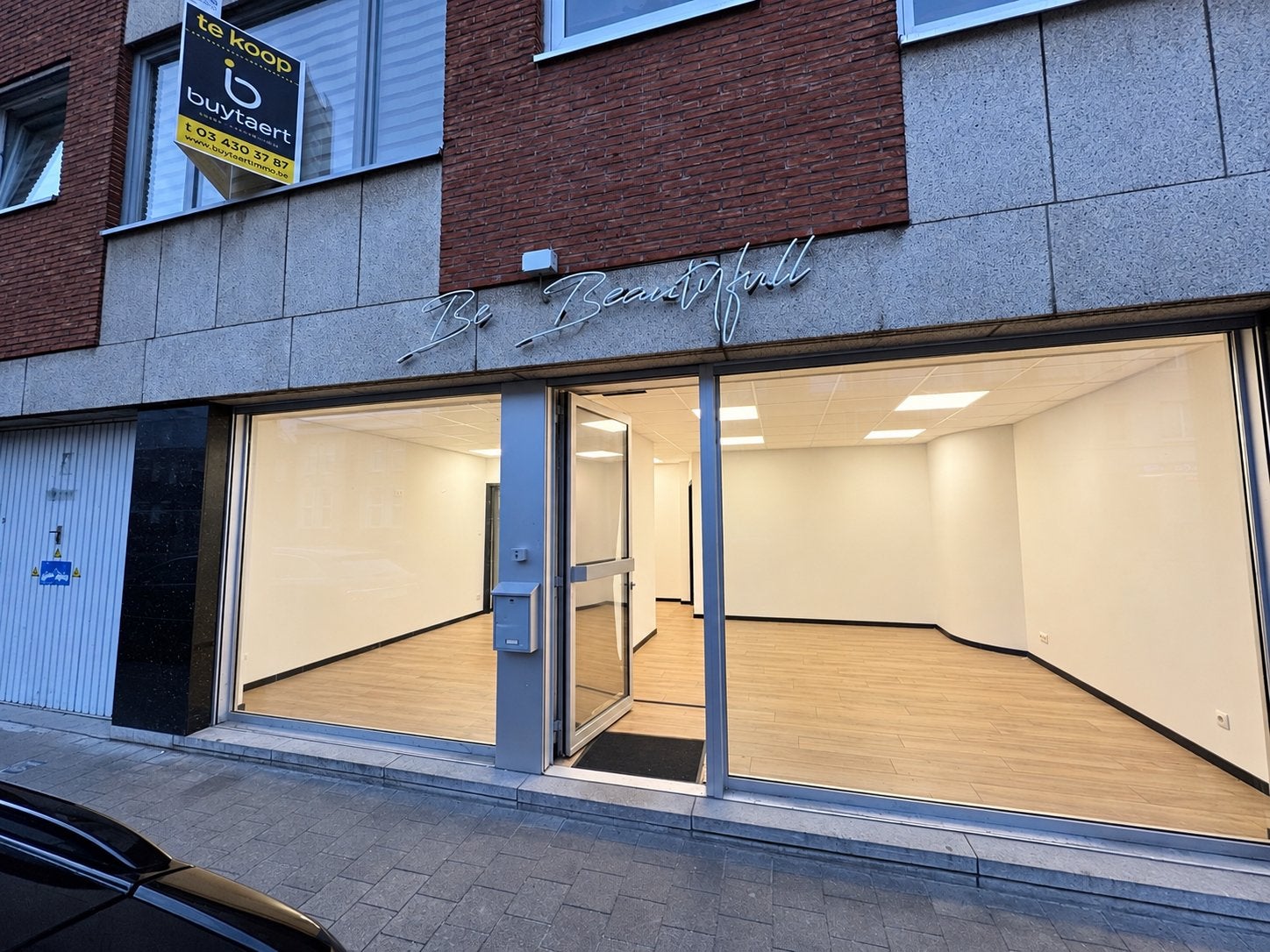 Winkelpand met garagebox 100 m², Winkelruimte