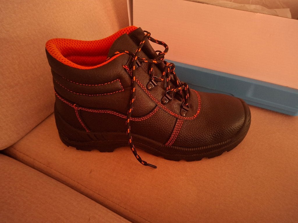 Werkschoenen, Ophalen, Nieuw