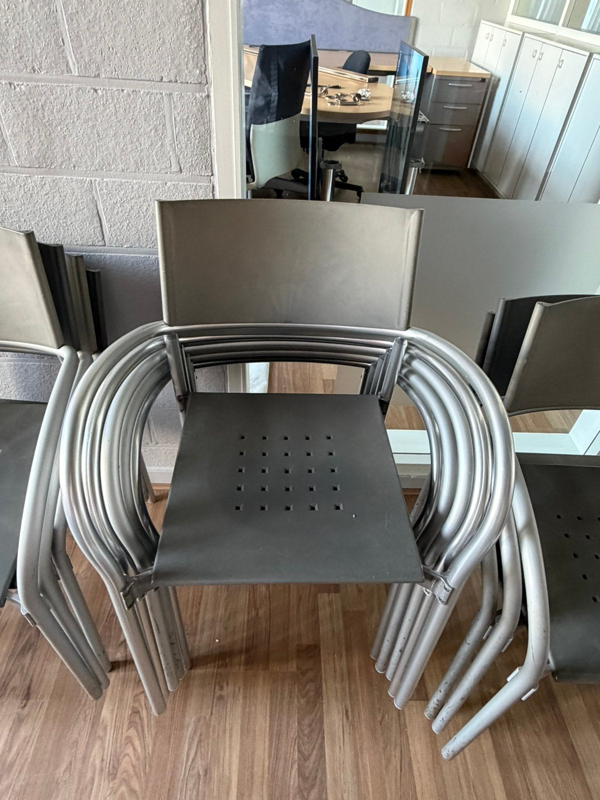 12 stoelen, Maison & Meubles, Chaises, Gris, Métal, Enlèvement, Modern