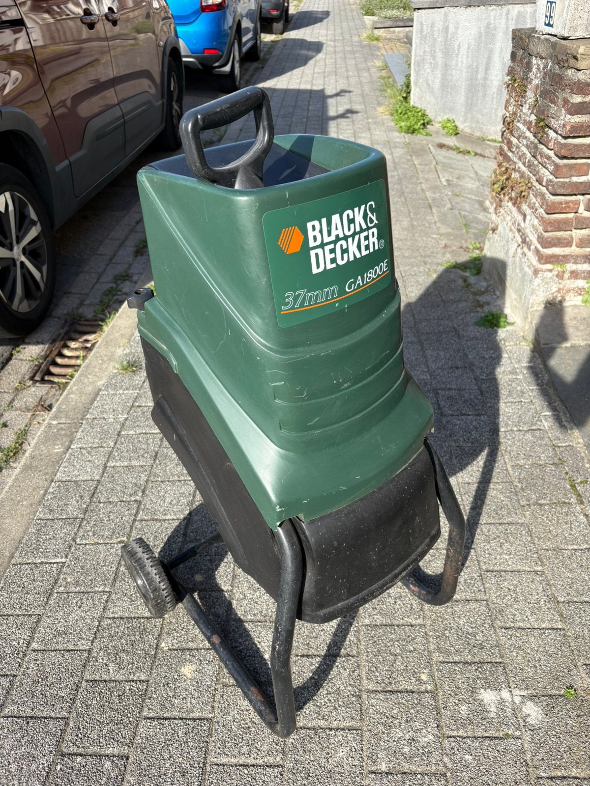 DÉCHIQUETEUSE BLACK&DECKER GA1800E, Jardin & Terrasse, Enlèvement, Utilisé, Électrique