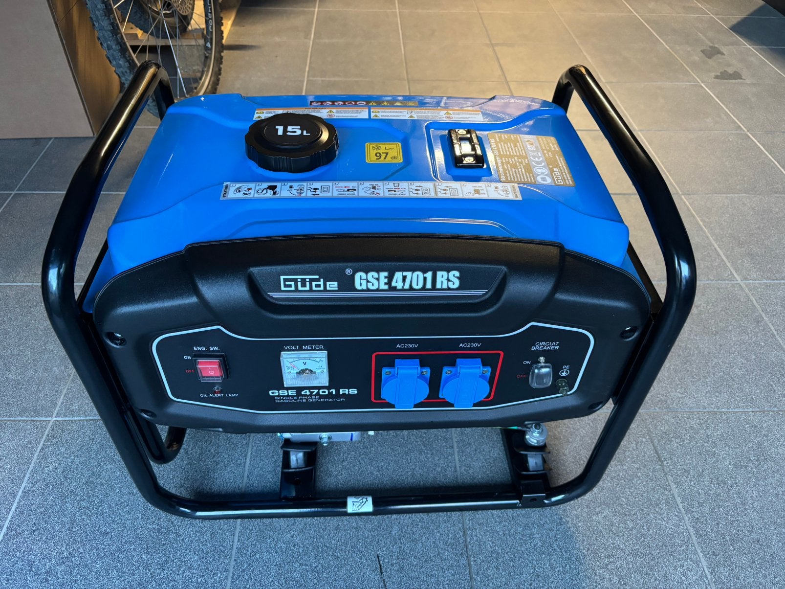 Gude Générateur Gse 4701 Rs - 5,5kw Groupe électrogène, Articles professionnels, Machines & Construction | Générateurs, Enlèvement