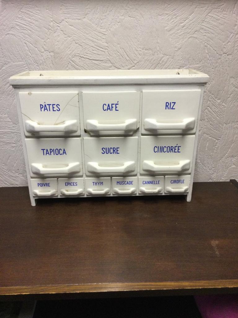 Zeer decoratieve antieke vintage kruidenkast, Huis en Inrichting, Ophalen, Hout, Wit, Overige merken