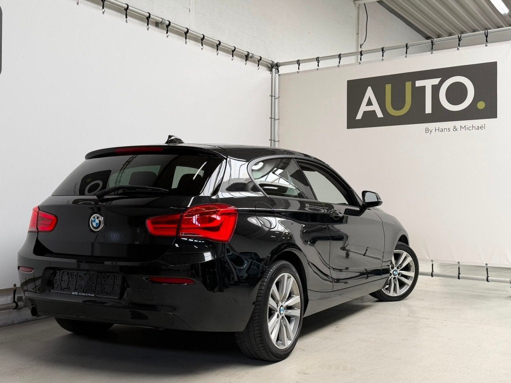 BMW 118i 3drs *AIRCO*BLUETOOTH*PDC*, Auto's, 100 kW, 4 zetels, https://public.car-pass.be/vhr/0e4089f9-c90c-4ca4-9506-d6e214adadbd