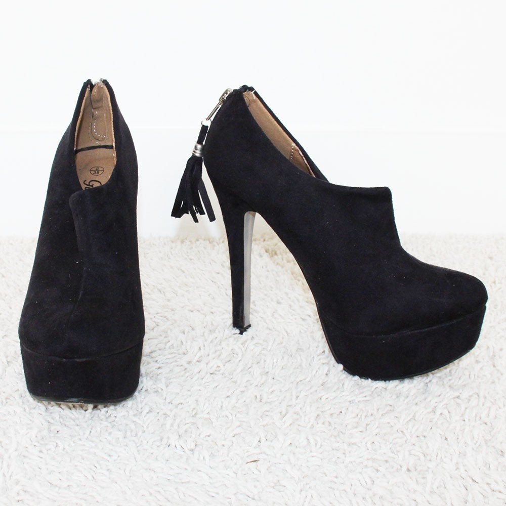 Mooie New Look Enkellaarsjes s24 (Maat 38) € 20,-, Kleding | Dames, New Look, Zwart, Lage of Enkellaarzen, Ophalen of Verzenden