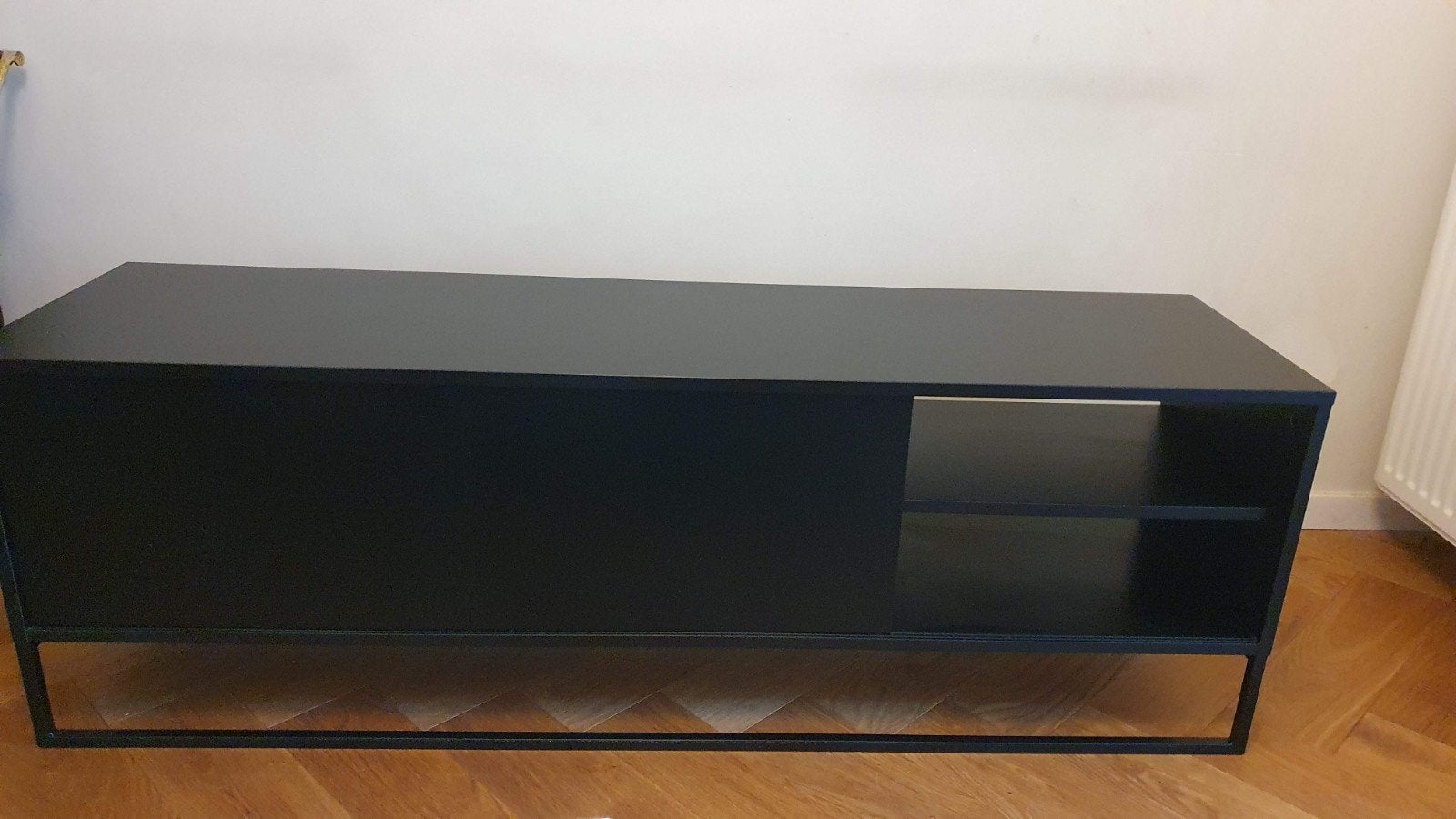 Ikea tv meubel - schuifpanelen naar voorkeur, Ophalen, Gebruikt