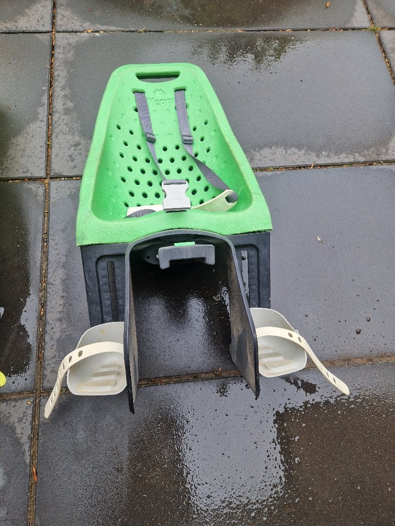Groene fietsstoel Yepp Maxi met bevestigingsbeugel, Fietsen en Brommers, Achterzitje, Yepp (Thule), Ophalen, 15 t/m 25 kg