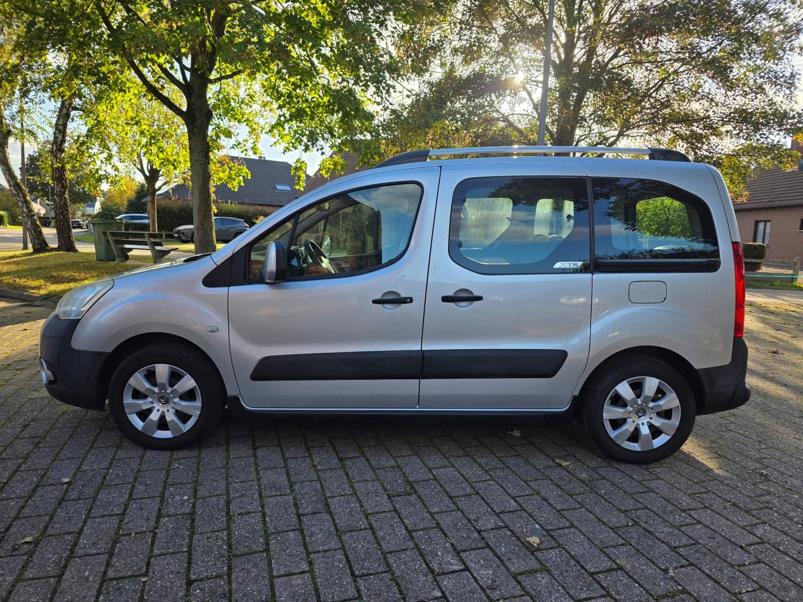 Citroën berlingo xtr 1.6 hdi 214000 km 09/2011, Autos, Achat, Boîte manuelle, 5 portes, Berlingo
