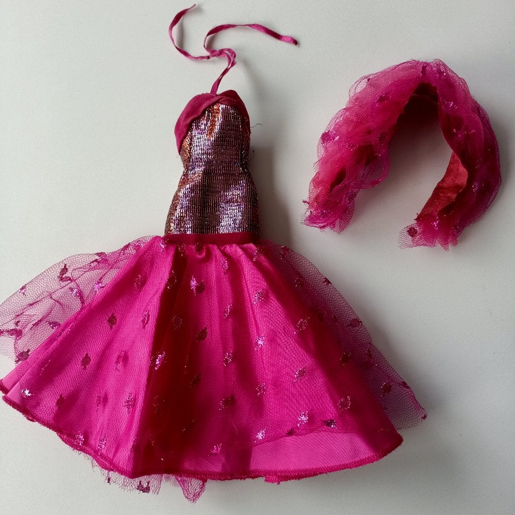 Robe de mode Barbie vintage collection privée avec boa 1988, Collections, Enlèvement ou Envoi, Utilisé, Vêtements
