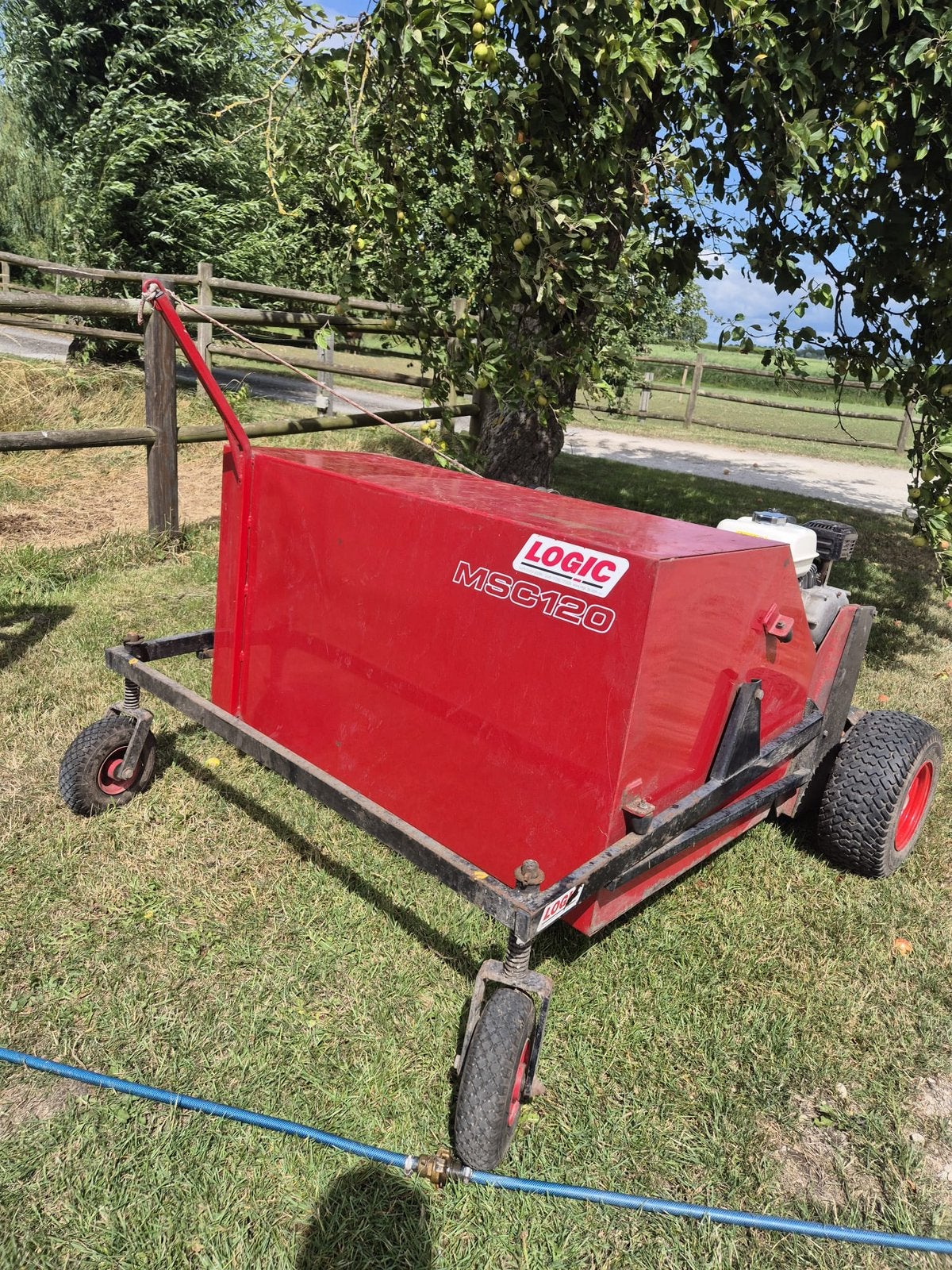 Paddock cleaner/mestveger, Dieren en Toebehoren, Ophalen, Zo goed als nieuw