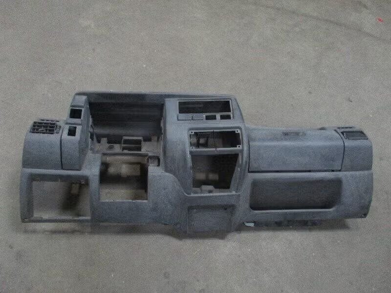 DASHBOARD Volkswagen Polo II Coupé (86) (867-857-075-b), Auto-onderdelen, Gebruikt, Berliner Ring 2 38440 Wolfsburg, DE, Volkswagen