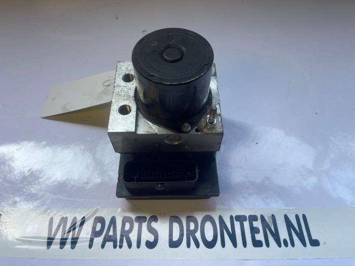 ABS Pomp van een Volkswagen Polo, Gebruikt, -, Volkswagen, -