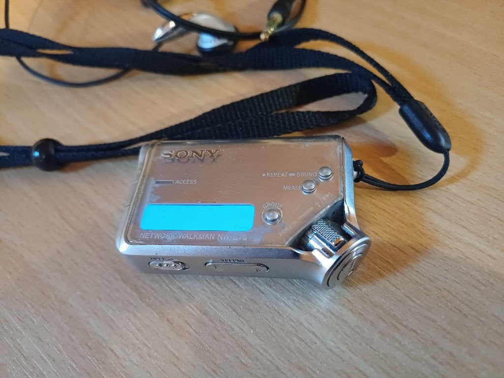 Sony Walkman NW E-75, Audio, Tv en Foto, Walkmans, Discmans en Minidiscspelers, Ophalen