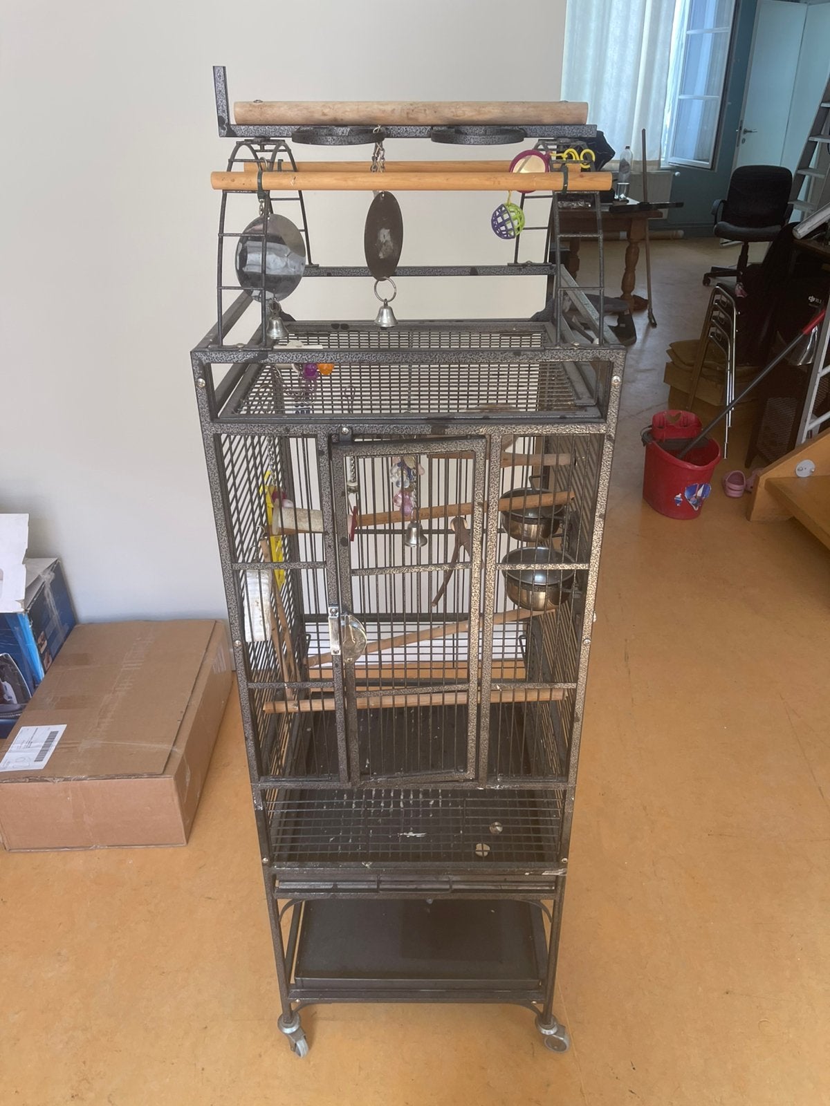 Cagev oiseau, Enlèvement ou Envoi