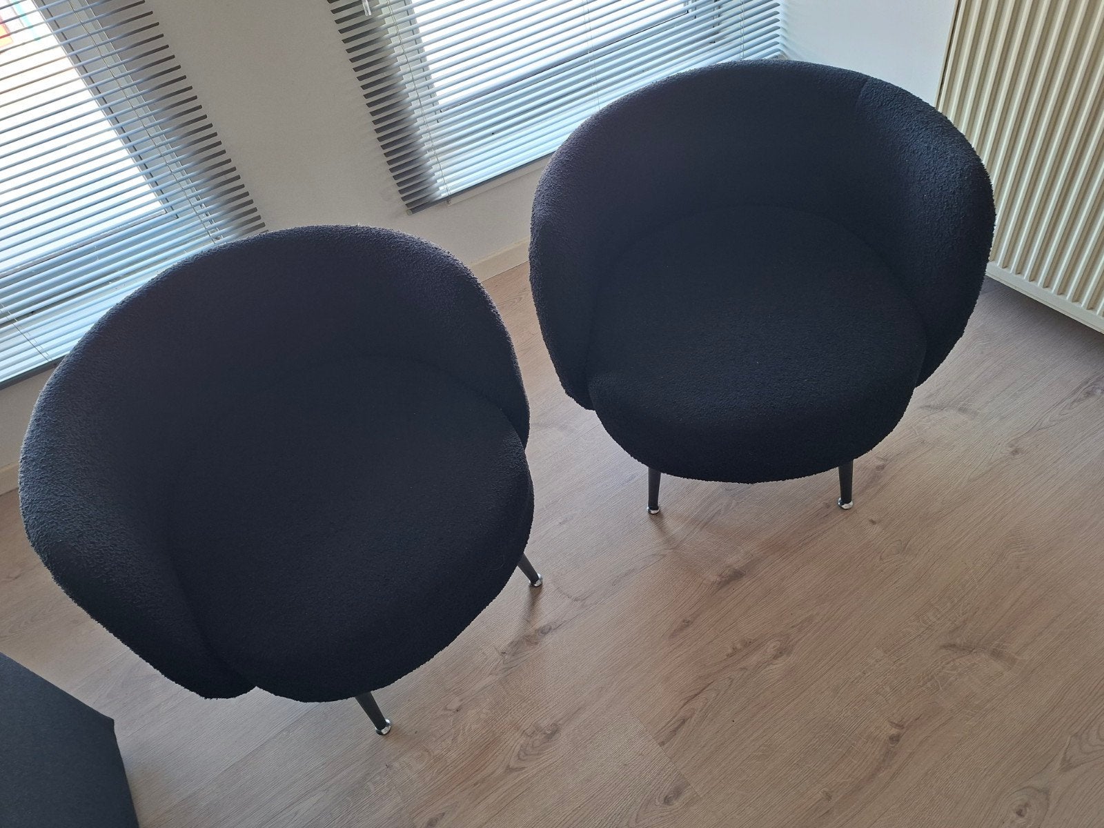 set 2 eenzit zeteltjes, Enlèvement