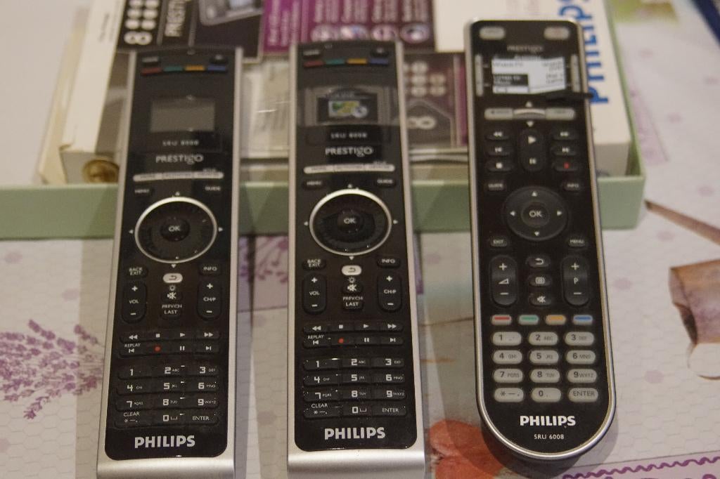 Universele afstandsbediening Philips Prestige SRU 8008, Audio, Tv en Foto, Afstandsbedieningen, Game console, Universeel, Nieuw