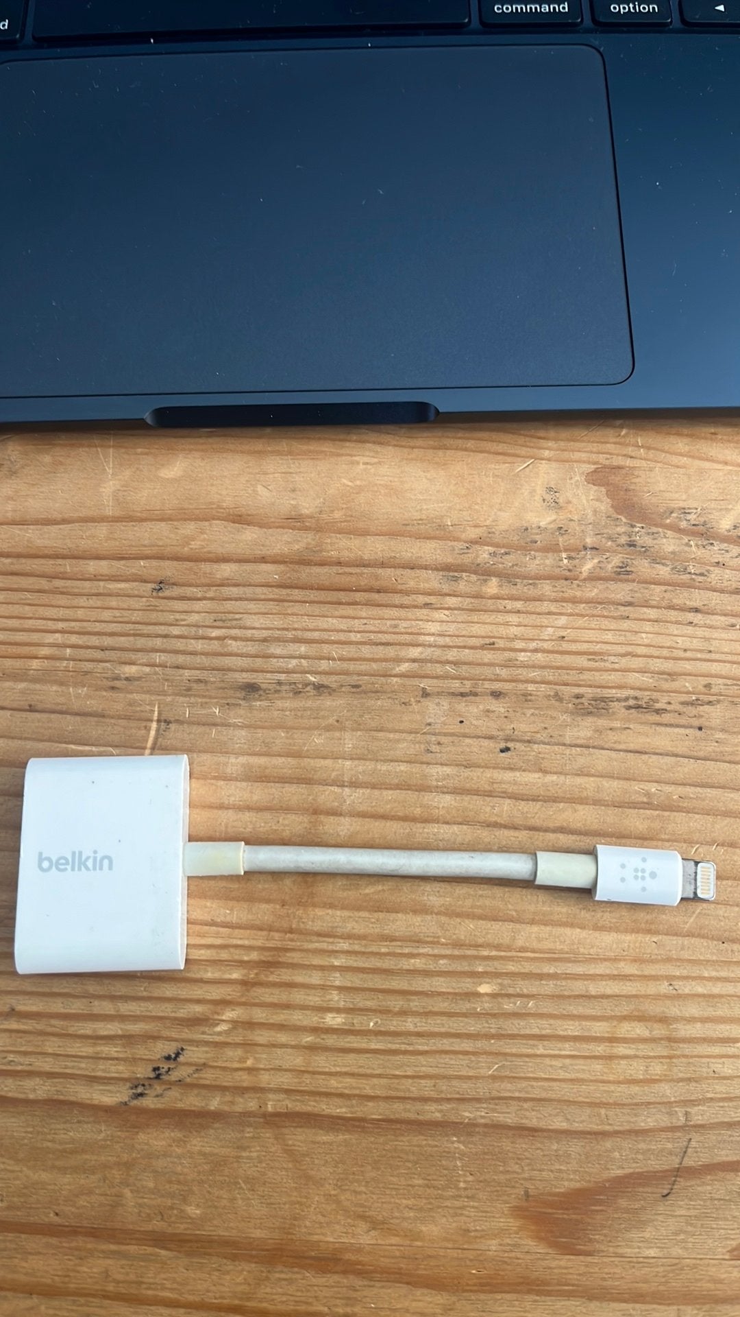 Belkin adaptateur lightning vers mini jack 3.5 et lightning, Télécoms, Enlèvement ou Envoi, Comme neuf, Apple iPhone