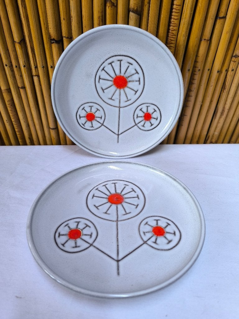 Assiettes à brunch vintage 1970 fleurs rouges fat-lava, Assiettes(s), Enlèvement ou Envoi, Céramique, Utilisé