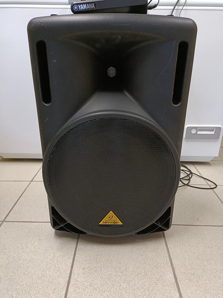 Behringer Eurolive B215D en Yamaha MG06, Ophalen, Gebruikt, 500 tot 1000 watt