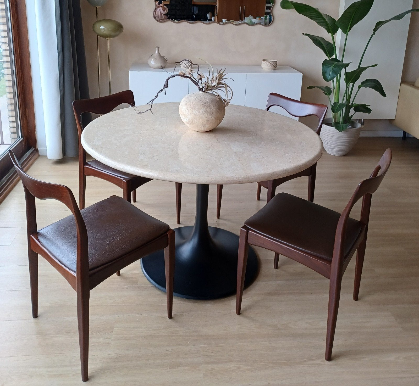 Prachtige eettafel van natuursteen mactan 120x120x77, Ophalen