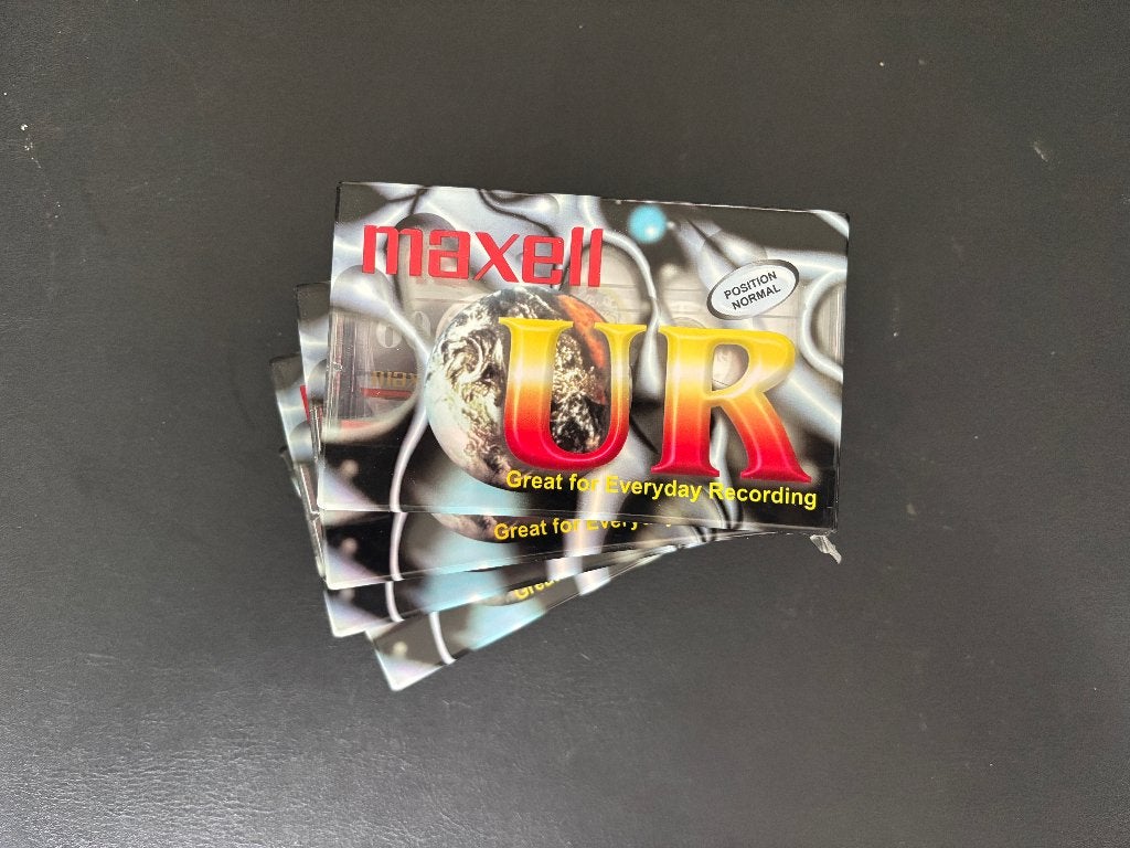 Maxell UR 60 - Cassettes audio vierges, Enlèvement ou Envoi, Neuf, dans son emballage, 2 à 25 cassettes audio, Vierge