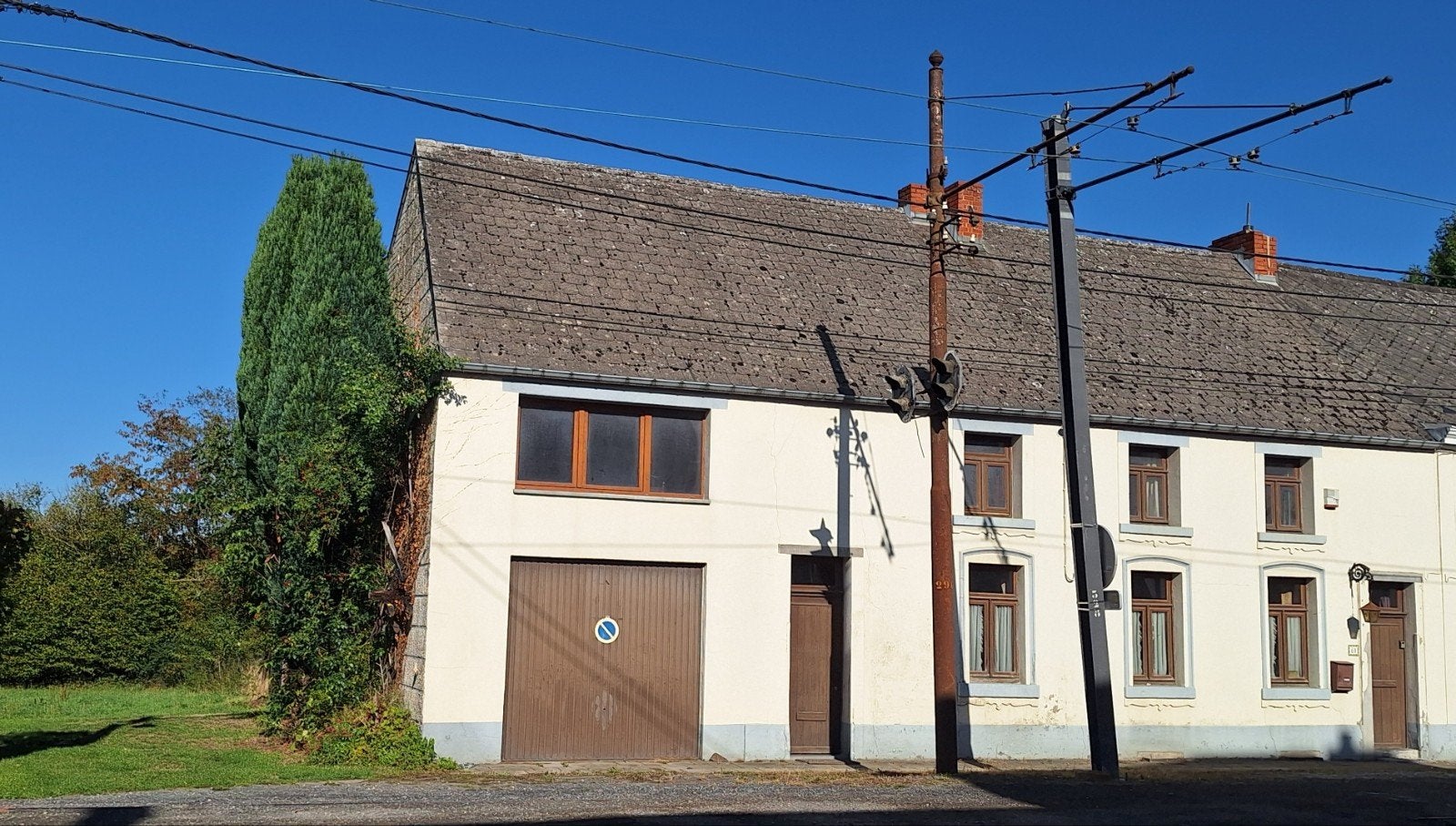 Maison 3 façades 4ch sur 6 ares. Lobbes