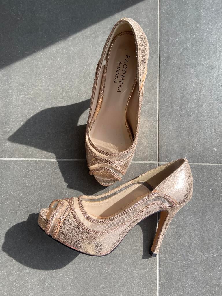 Prachtige damesschoenen - goudkleurig - maat 37, Kleding | Dames, Schoenen, Zo goed als nieuw, Ophalen of Verzenden