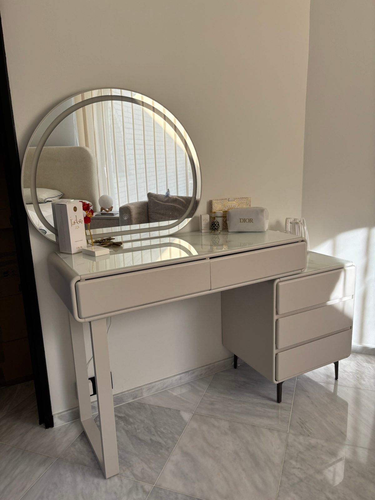 Coiffeuse avec miroire avec led, Maison & Meubles, Comme neuf, 100 à 150 cm, Enlèvement, 100 à 150 cm