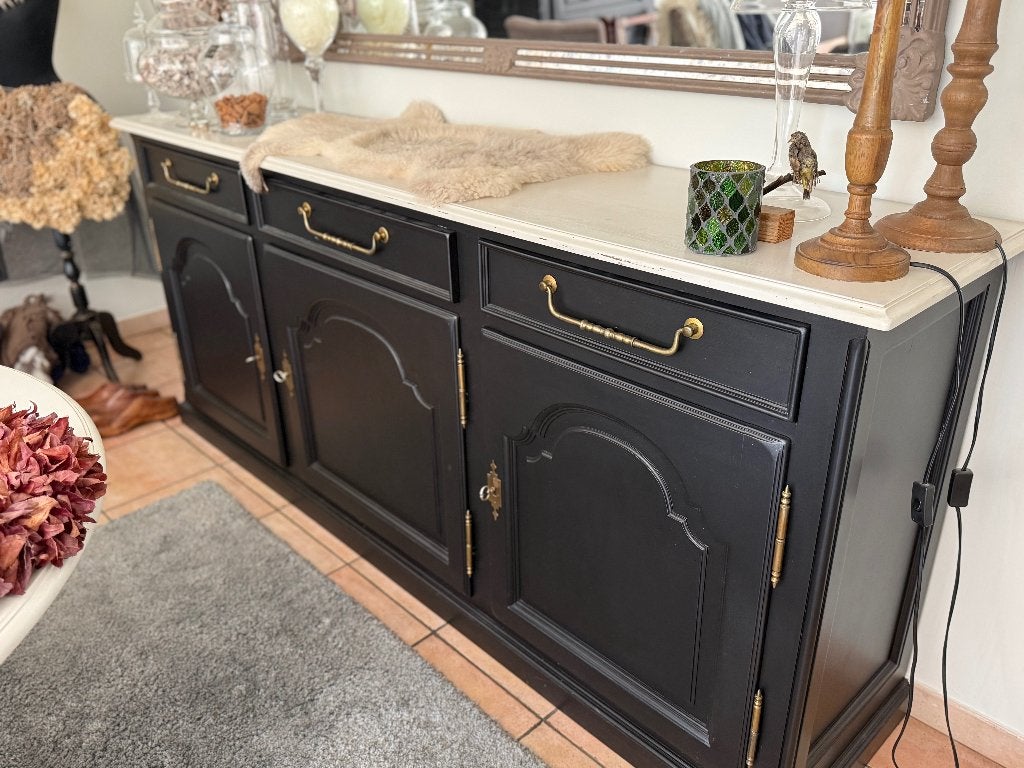 Buffet noir avec dessus crème, 25 à 50 cm, 200 cm ou plus, Cerisier, Landelijk