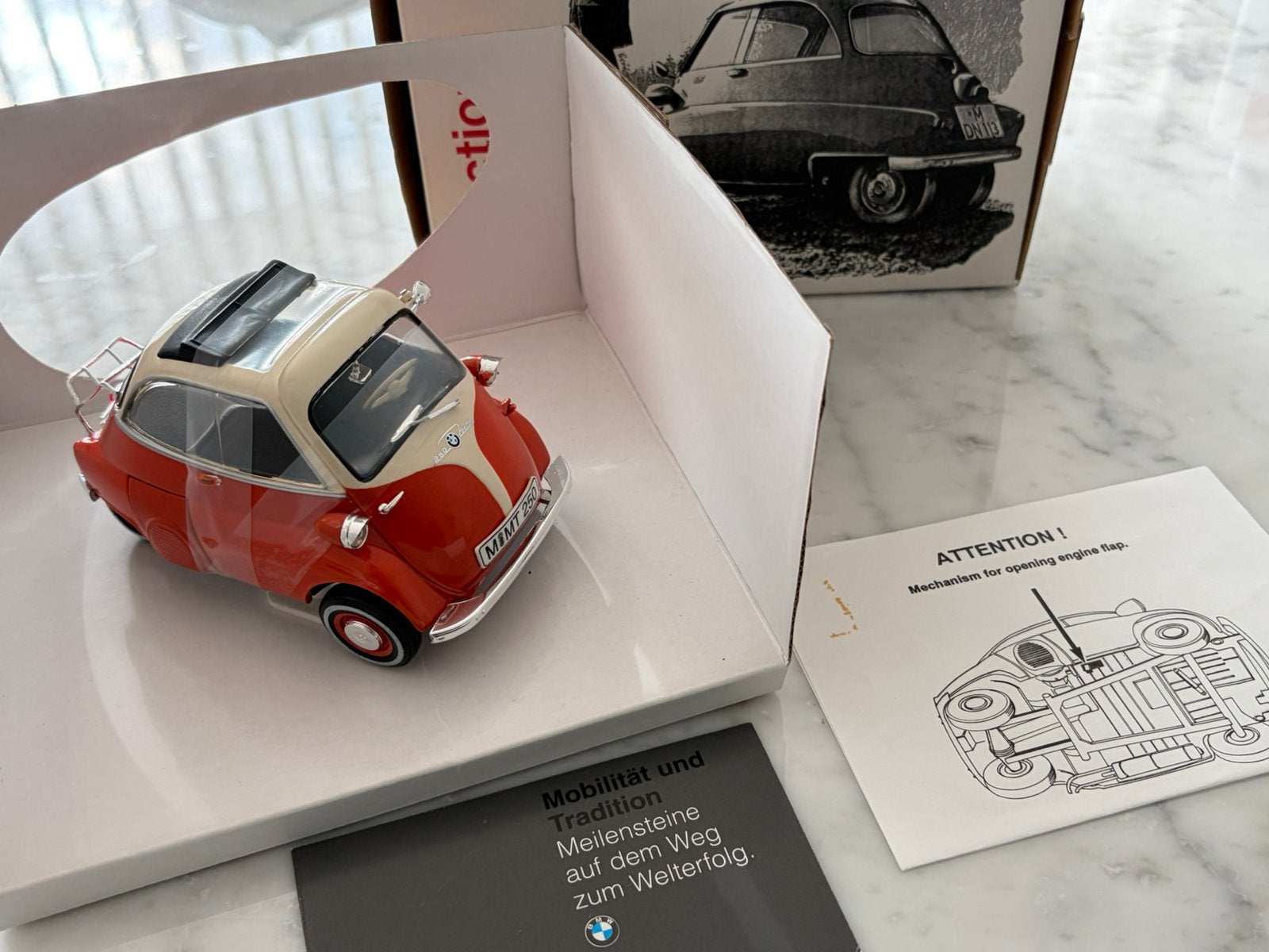 BMW Isetta 1/18 classic collection, Enlèvement ou Envoi, Comme neuf
