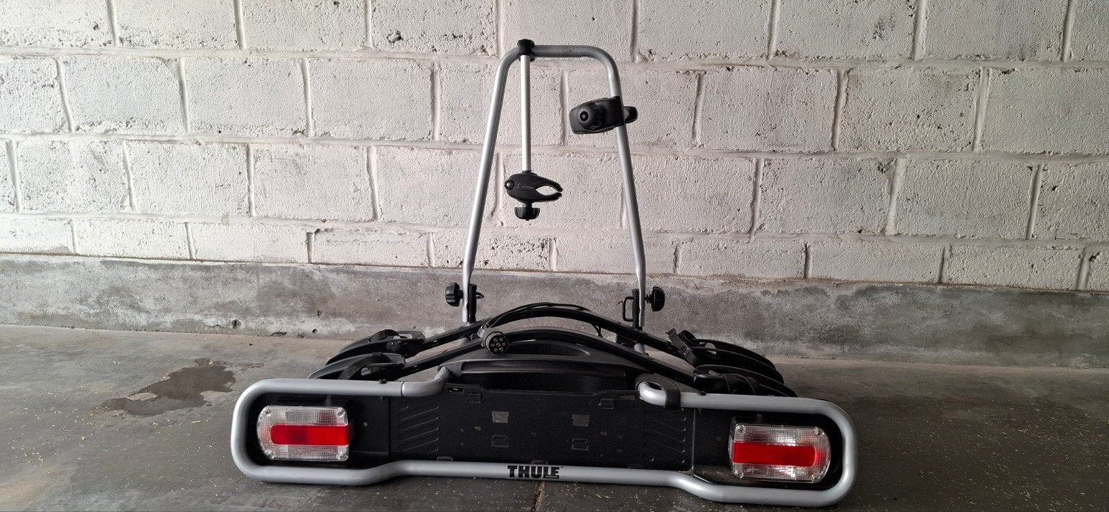 Porte-vélos Thule pour 2 vélos, en bon état., Autos : Divers, Porte-vélos, Enlèvement, 2 vélos, Comme neuf, Pneus larges