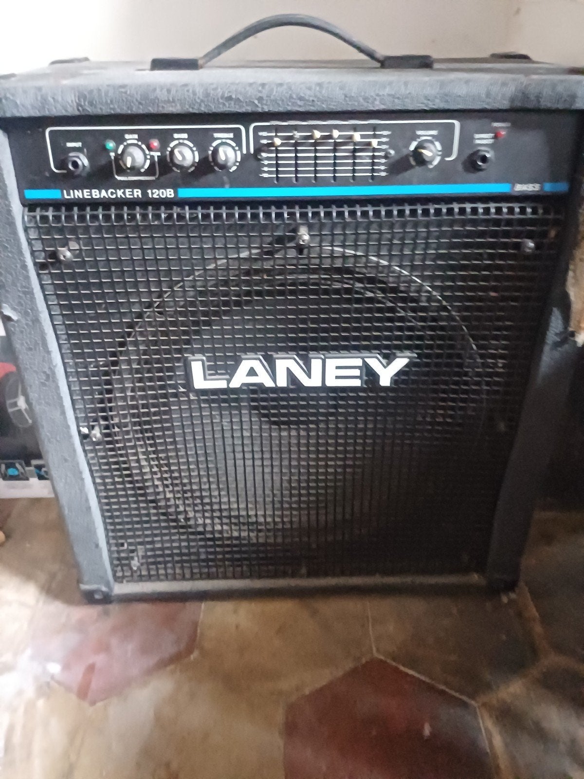 Laney Linebacker 120B bass amp