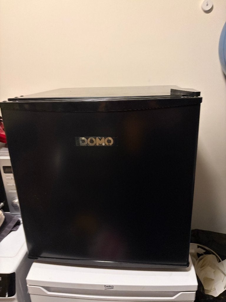 mini koelkast Domo, Elektronische apparatuur, Ophalen, Minder dan 85 cm, 45 tot 60 cm, Met vriesvak