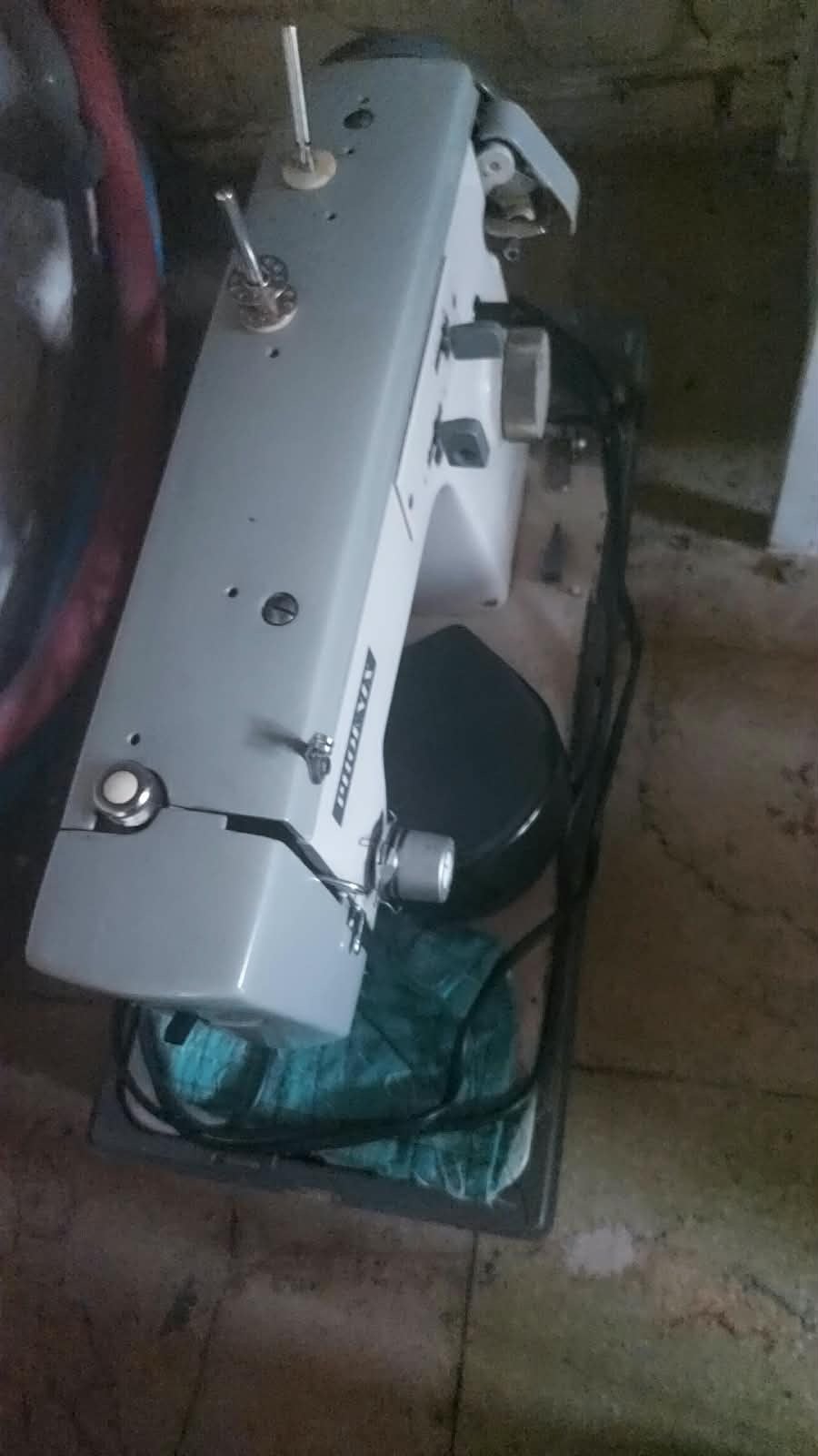 Naaimachine, Enlèvement, Comme neuf, Machine à coudre