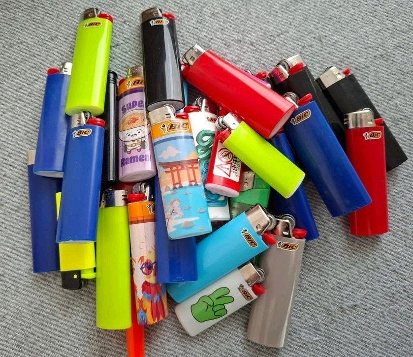 Briquets, Collections, Enlèvement, Utilisé