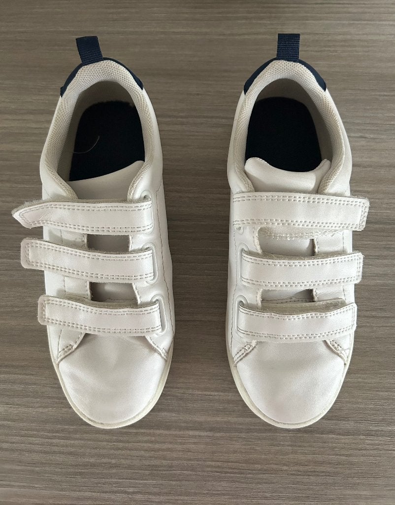 Zachte sneakers m 33, Kinderen en Baby's, Kinderkleding | Schoenen en Sokken, H&M, Ophalen of Verzenden, Zo goed als nieuw, Jongen of Meisje
