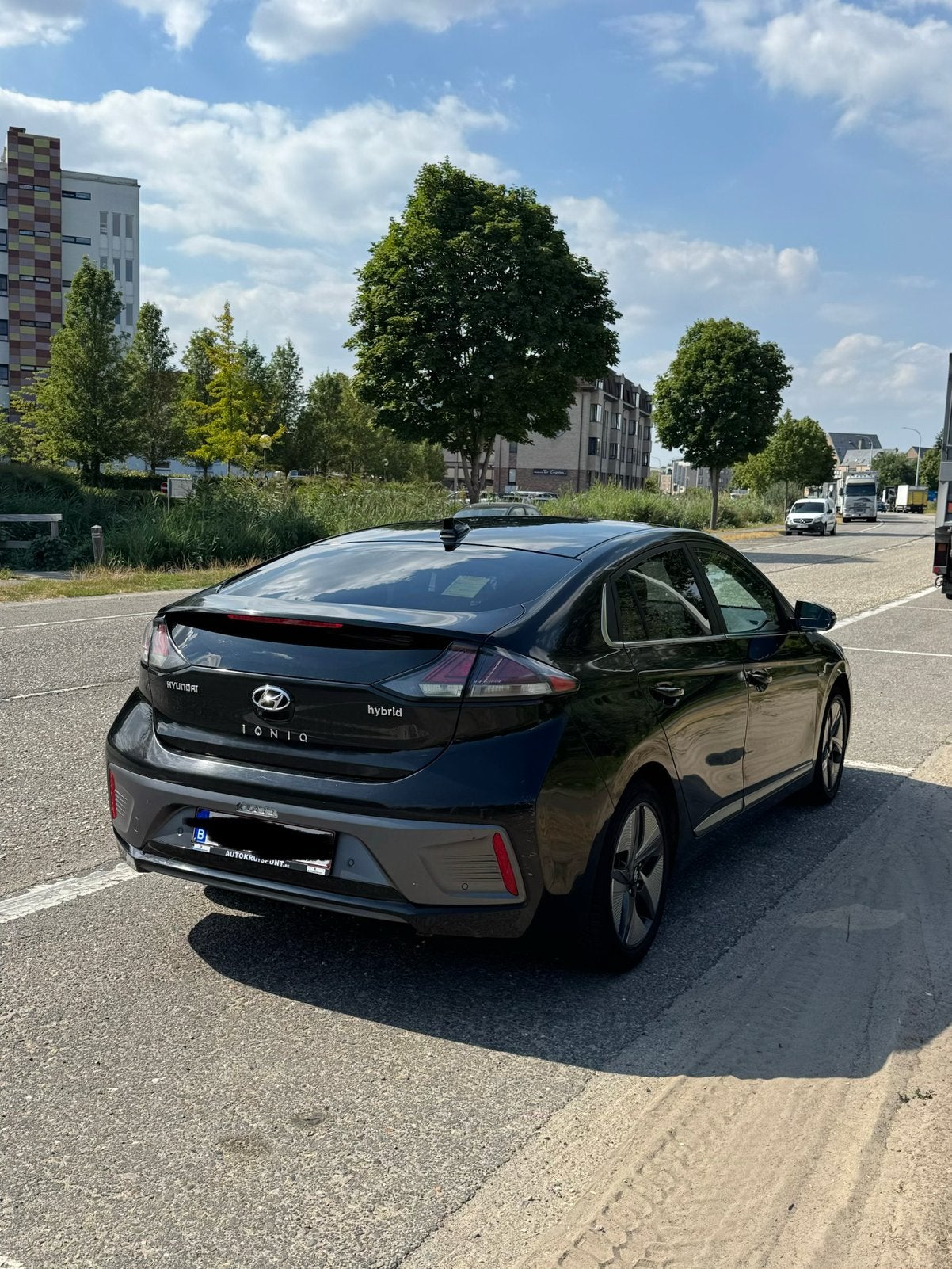 Hyundai Ioniq 2019 – Voorbumper met lichte schade, Automaat, 86 g/km, Zwart, Bedrijf