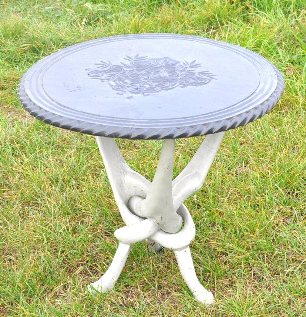 table africaine en bois pied entrelacé pliable dessus fleur, Maison & Meubles, Enlèvement ou Envoi, Utilisé, Rond, 50 – 75