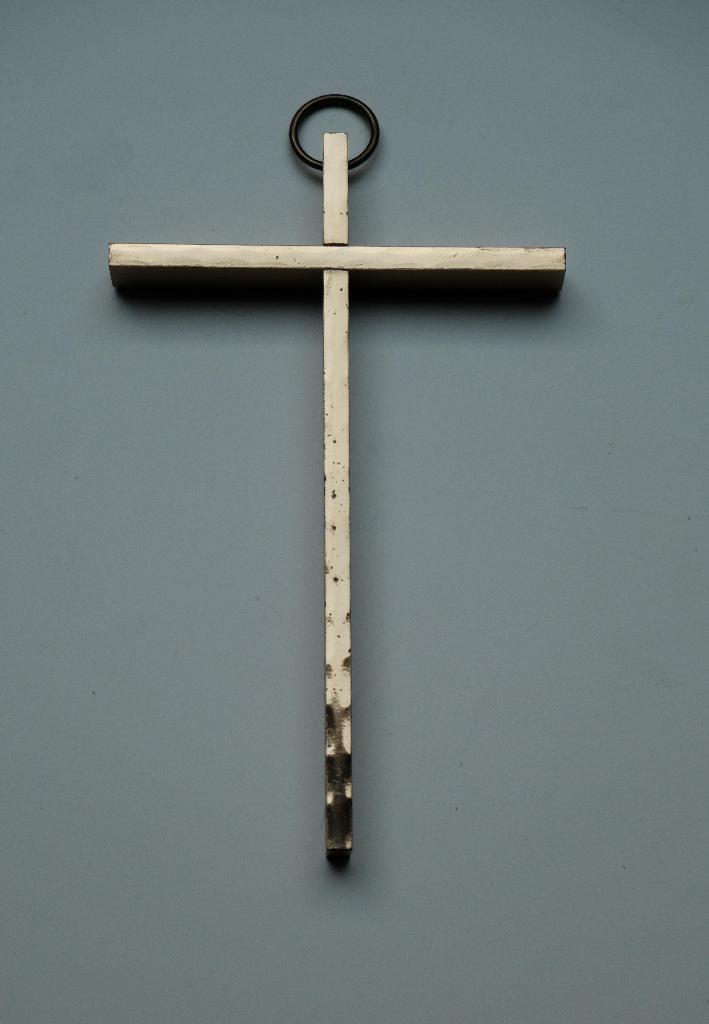 croix dorée, Antiquités & Art, Enlèvement, Cuivre