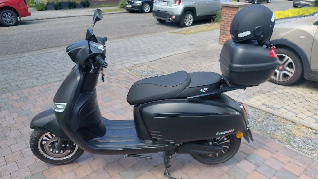 Electrische scooter GTS, Fietsen en Brommers, Brommeronderdelen | Scooters, Zo goed als nieuw, Overige merken, Overige typen, Ophalen