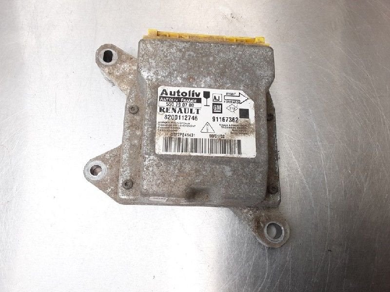 BOITIER AIRBAG Opel Vivaro (|8200112746|550790700|), Utilisé, Opel