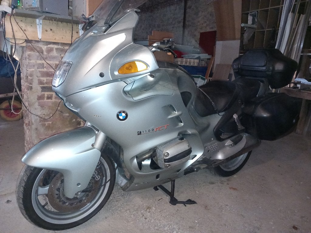 2 motos bmw 1100 RT(1 complete + 1 en pieces detachees), Motoren, Motoren | BMW, 2 cilinders, Occasion, Motorrijbewijs A, Cardan-aandrijving