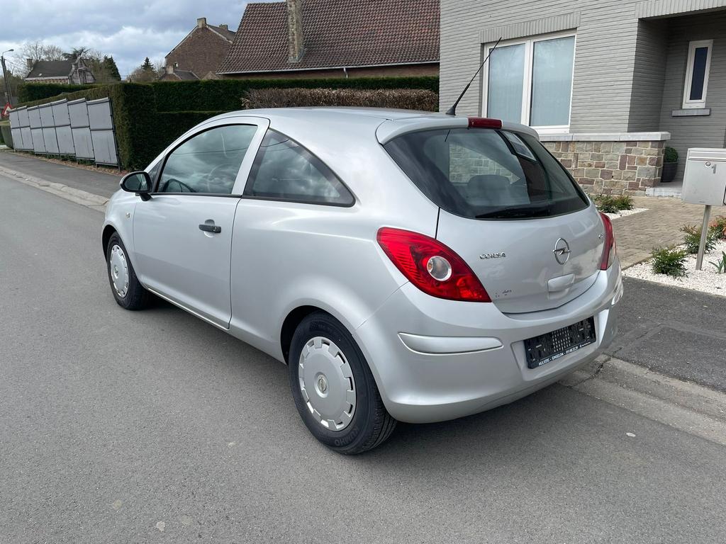 Opel corsa 1.3cdti carnet contrôle technique ok, Autos, Achat, 50 kW, Boîte manuelle, 1300 cm³