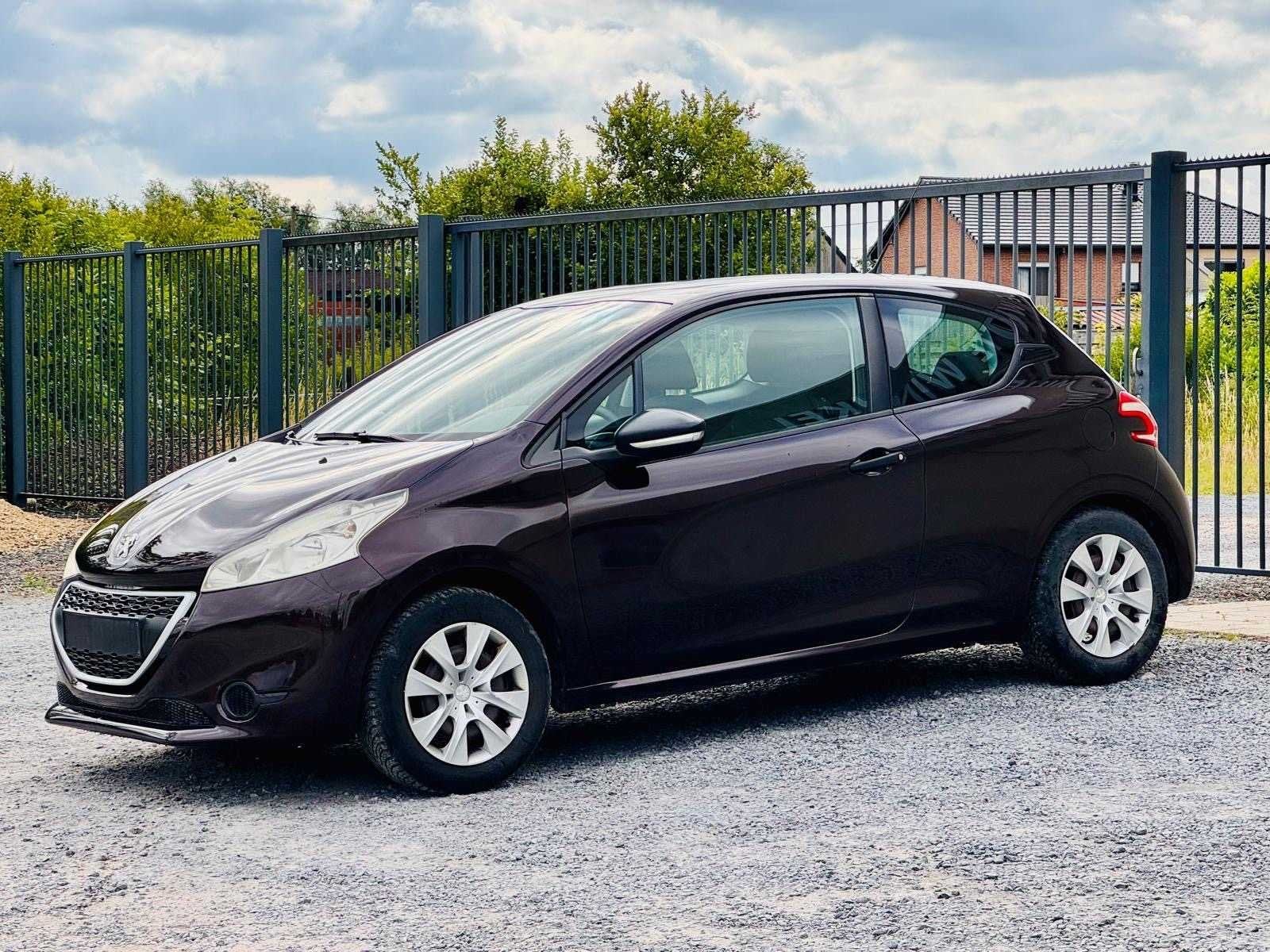 2012 Peugeot 208, Auto's, Euro 5, Gebruikt, Bedrijf, Handgeschakeld
