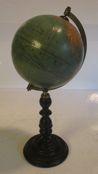 zeldzaam kleine globe wereldbol Vivien de St Martin Hachette, Verzenden