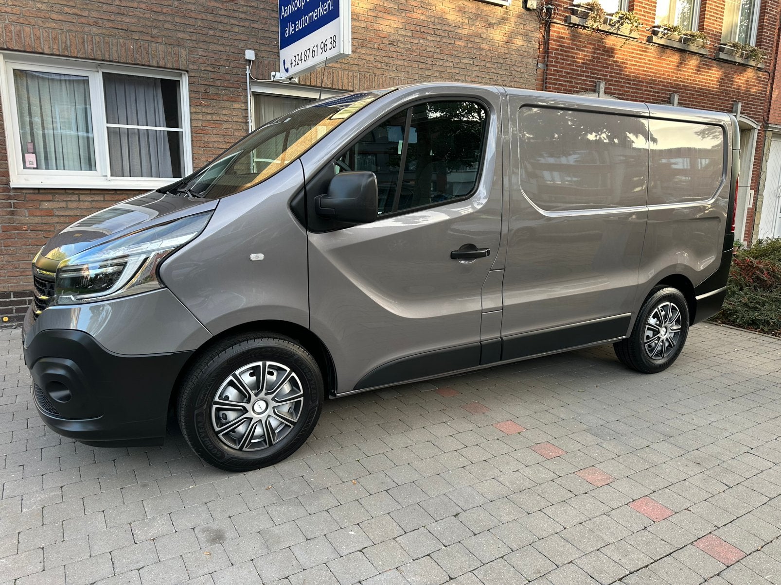 Renault Trafic L1H1 2.0dci! Topstaat* Airco*Navi* Garantie!, Auto's, Stof, 4 cilinders, Renault, Bedrijf